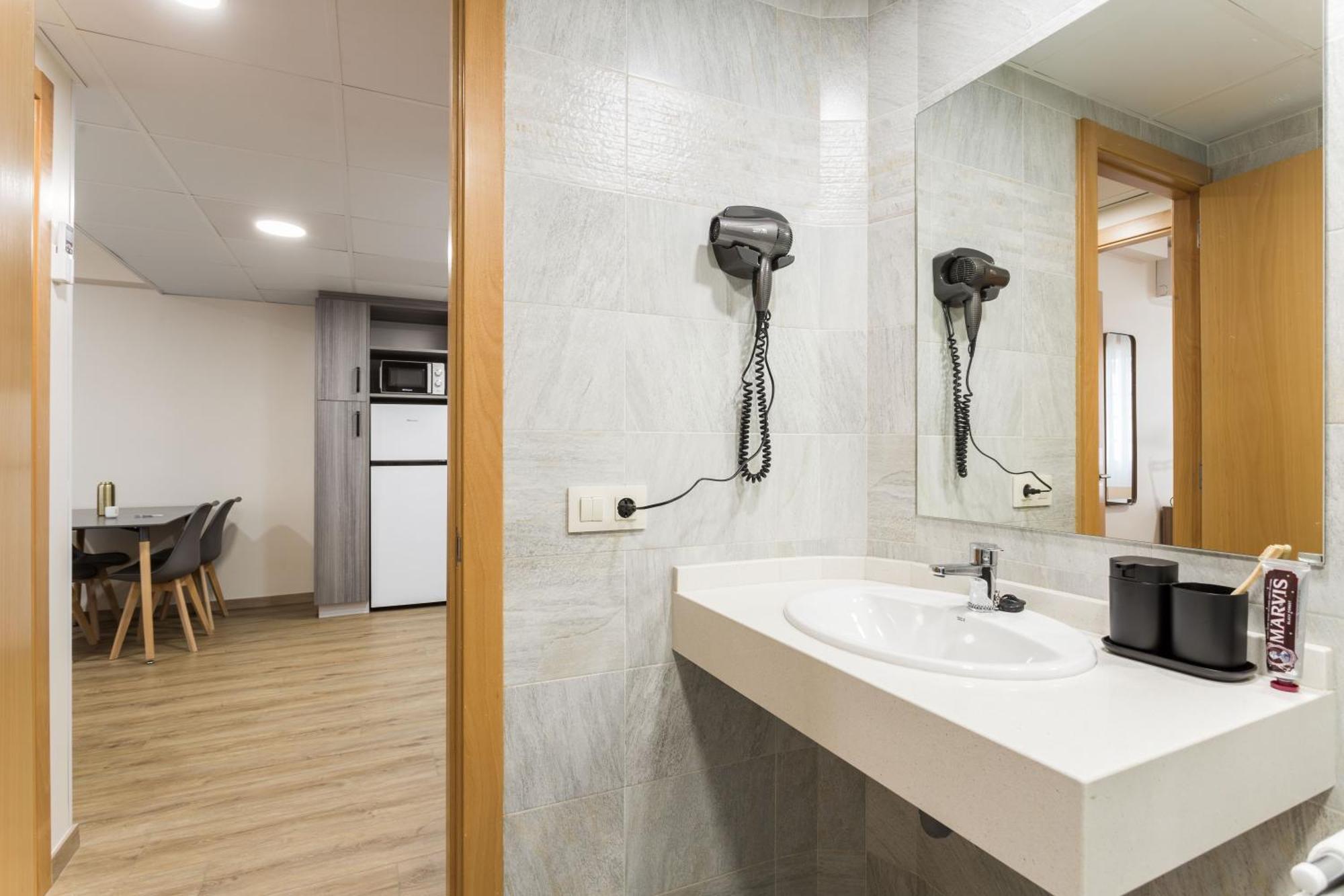 Apartment Bay By Olala Homes *