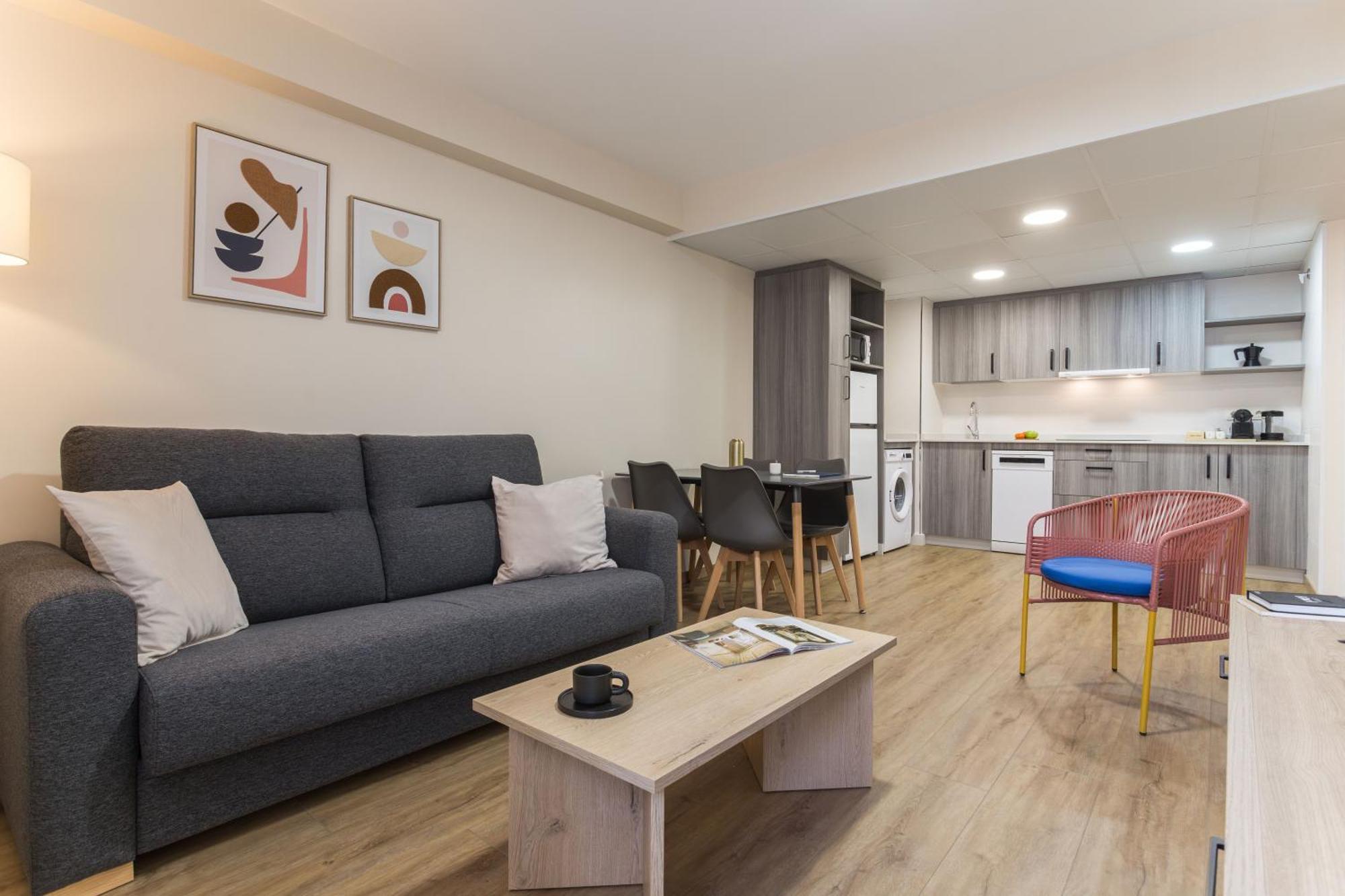 Apartment Bay By Olala Homes *